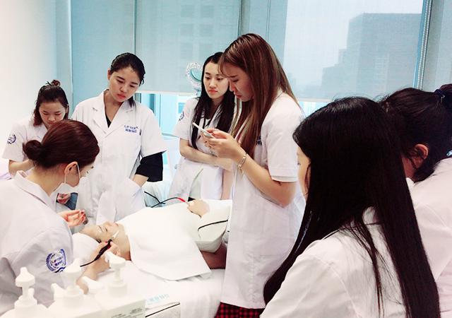 丽肤特拉皮肤管理